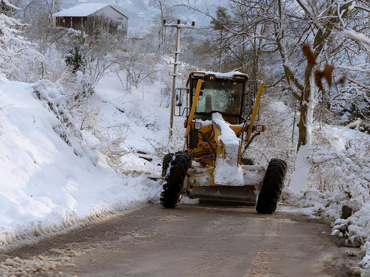 Snow removal in Weston